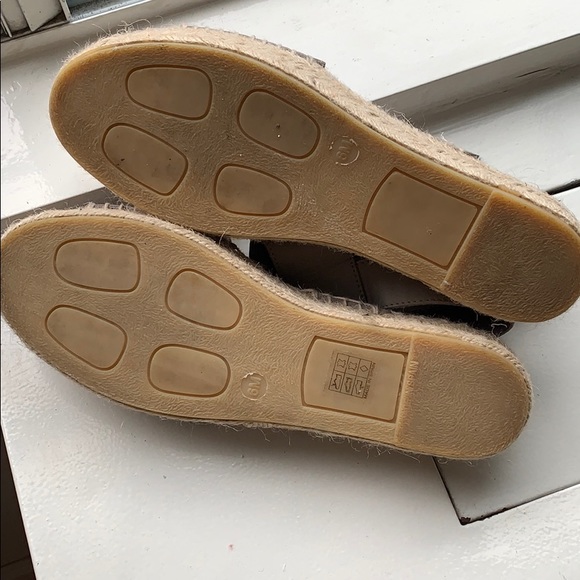 Vince Sandals size 6 - Picture 3 of 3